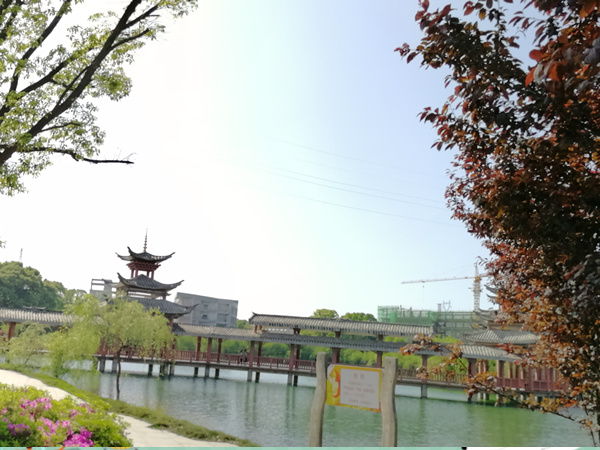 學(xué)校環(huán)境 學(xué)校環(huán)境